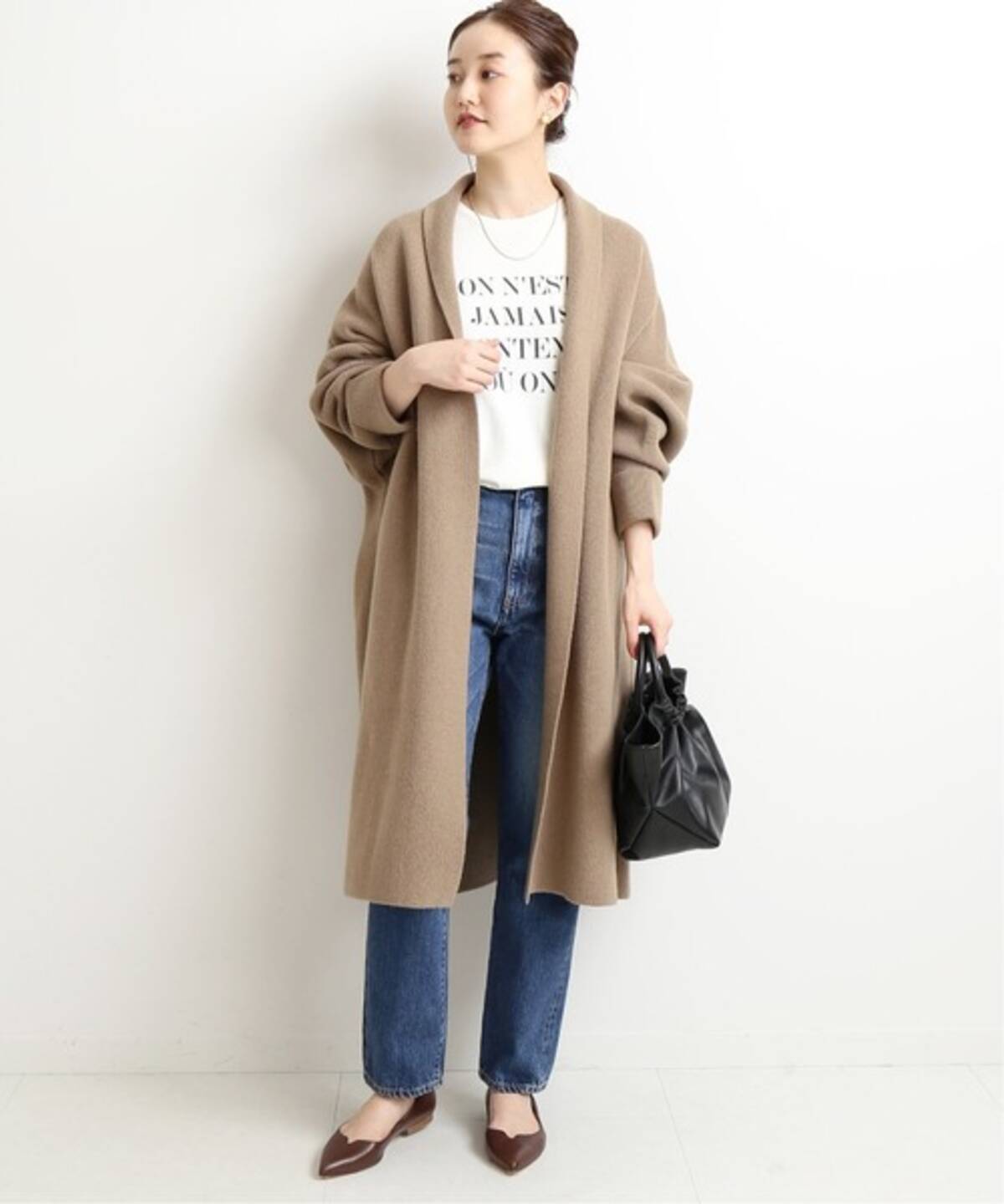 羽織るだけでクラス感アップ ガウンコートで作る大人の装い15選 ローリエプレス