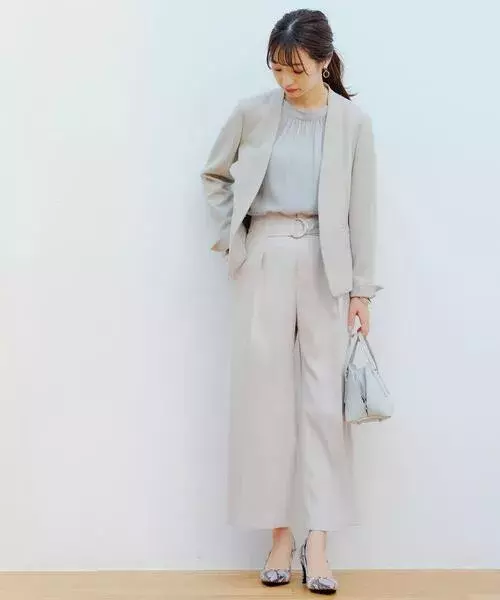 通勤も休日も大活躍 30代女子におすすめなきれいめパンツコーデ ローリエプレス