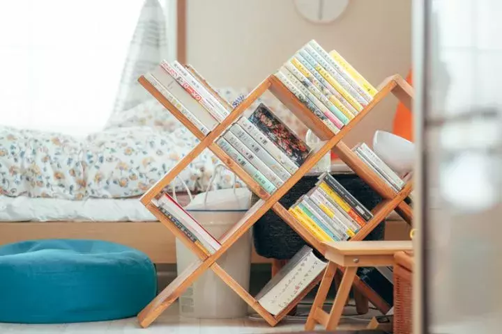 どんどん増えていく本や雑誌をどうしよう 1人暮らしのお部屋の本棚事情 ローリエプレス