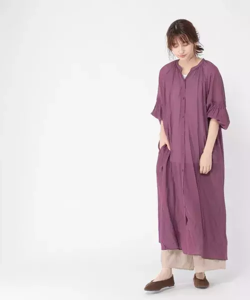 お気に入りのワンピースを着回す コーデ幅を広げて飽きの来ない着こなしを ローリエプレス