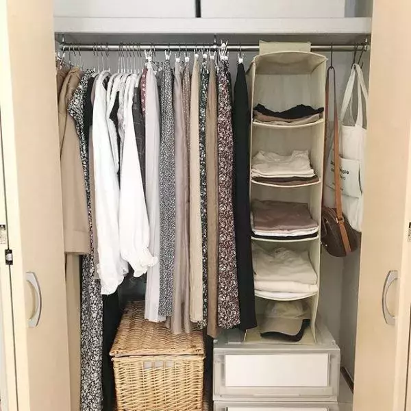 今日もおしゃれを楽しみたい コンパクトなお部屋のクローゼット事情 ローリエプレス