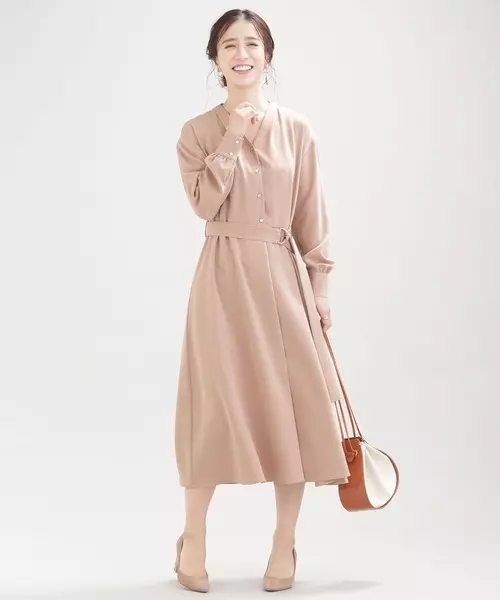 お仕事中もオシャレに 春のオフィスカジュアルコーデをご紹介 ローリエプレス