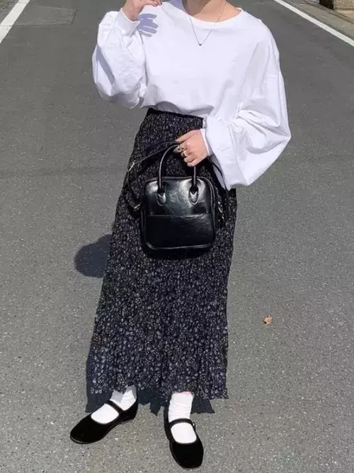 ユニクロetc 40代大人女性にオススメ 春のプチプラスカートコーデ ローリエプレス