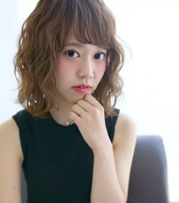 普通のパーマに飽きたら お洒落で 現代風な ネオソバージュ ヘアスタイル特集 ローリエプレス