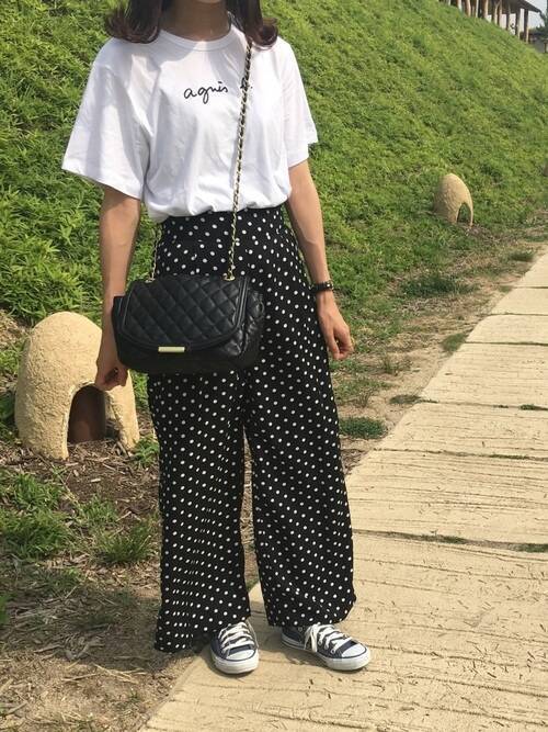 再ブレイク中 おしゃれさんが着こなすアニエスベーのロゴtがかわいい ローリエプレス 再ブレイク中 おしゃれさんが着こなすアニエスベーのロゴtがかわいい ローリエプレス