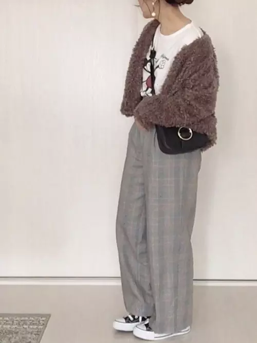 レトロな雰囲気が好き ショート丈カーデのクラシカルコーデ ローリエプレス