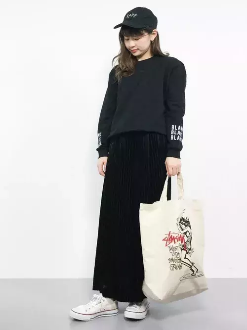 カラー別 トレーナーコーデ51選 ファッションリーダーに学ぶコーデ術をご紹介 ローリエプレス