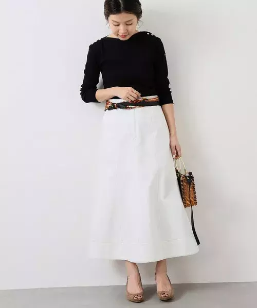 春はホワイトスカートが可愛い ホワイトスカートを使った大人のフェミニンコーデ集 ローリエプレス