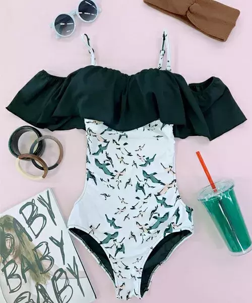 夏もおしゃれにきめよう 海を楽しむための水着コーデをご紹介 ローリエプレス
