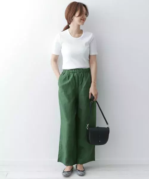 春夏はリネン混のパンツをチェック さらっとした風合いのリネンパンツでリラックスコーデ ローリエプレス