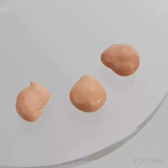 Kate ケイト 21秋新作 女性のイラストが飛び出す4色アイシャドウ トラップアイパレット 限定発売 ローリエプレス Kate ケイト 21秋新作 女性のイラストが飛び出す4色アイシャドウ トラップアイパレット 限定発売 ローリエプレス