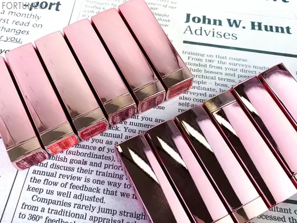 メイベリン 新作 とろける質感と高発色の極上リップ 全12色をレビュー ローリエプレス