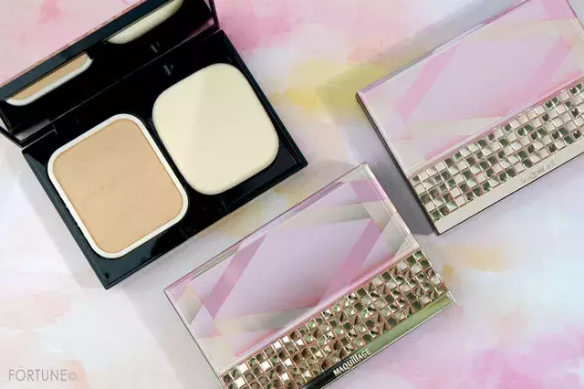 マキアージュ 限定ジュエルデザイン ドラマティックパウダリー Uv コンパクトケース 限定セット 4 が2 21 発売 ふんわりカバーでキレイな素肌に ローリエプレス