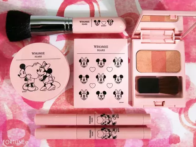Whomee フーミー ディズニーストア限定ミッキー ミニーデザインのコスメが登場 可愛すぎるリップやチーク フェイスシャドウなど4アイテムをご紹介 ローリエプレス Whomee フーミー ディズニーストア限定ミッキー ミニーデザインのコスメが登場 可愛すぎるリップやチーク フェイスシャドウなど4アイテムをご紹介 ローリエプレス