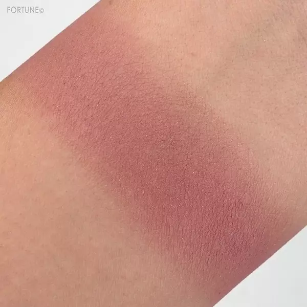 ジルスチュアート 21春新作アイシャドウパレットとチークの使用感 メイクをご紹介 ローリエプレス