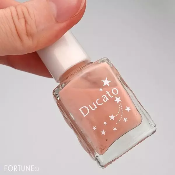 自爪補強 ツヤ感 色補正まで 簡単にネイルケアができる爪補強コート9種類を徹底レビュー ローリエプレス