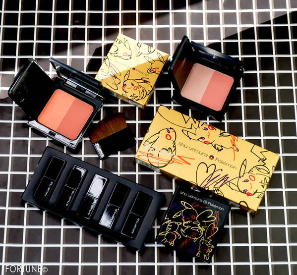 シュウ ウエムラ 19クリスマスコフレ ポケモンコラボのコスメ キャッチ エム オール ピカシュウ ミニ リップ コフレ ピカシュウ グローオン デュオ パレット をレビュー ローリエプレス