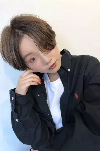 美容室帰りのスタイル続く ショートヘア向け ゆるふわパーマスタイル カタログ ローリエプレス