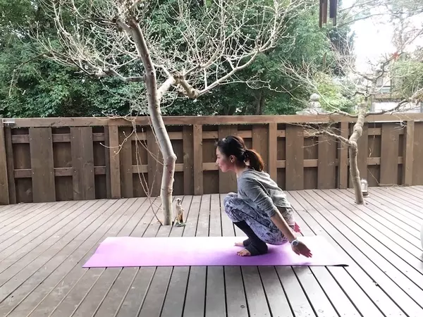 太ってきたかも と思ったら しゃがむだけ 超簡単全身エクササイズ ローリエプレス