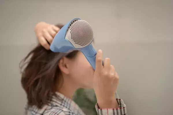 ナイトキャップが美髪へ導く 美容師に聞いた トリートメント効果up を目指すケア方法 ローリエプレス