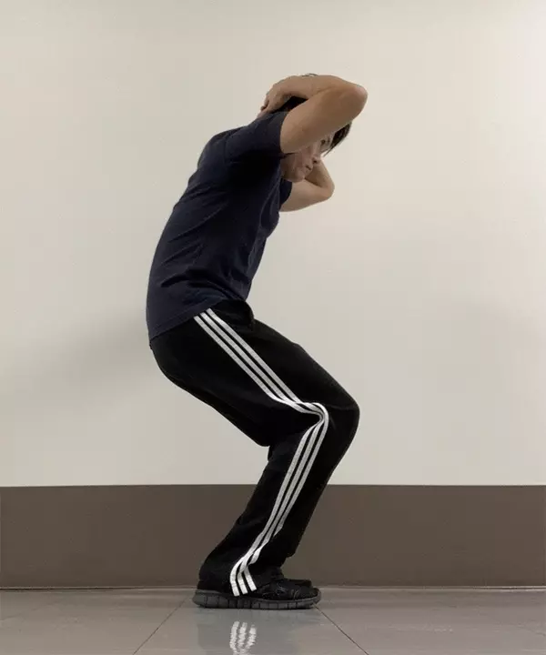 スクワットをすると腰が痛くなる という場合に行っておきたい3つのセルフコンディショニング法 ローリエプレス