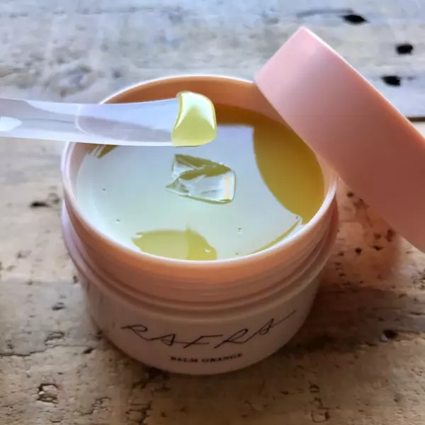 やりすぎない 方が肌には良い 朝晩たった2ステップのみで肌が満ちたりる Rafra ラフラ とは 21年2月22日リニューアル ローリエプレス