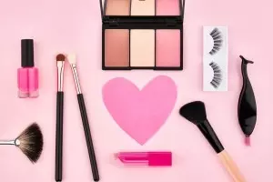 外国人風メイクで憧れのハーフ顔に ローリエプレス