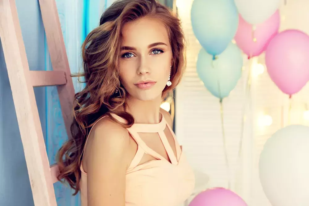 眉毛の剃り跡が青い 剃り方 メイクテク コンシーラーかオレンジチーク ローリエプレス