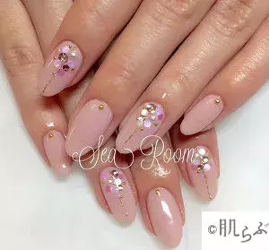 結婚式お呼ばれネイルのマナーとネイルデザイン70選 ローリエプレス