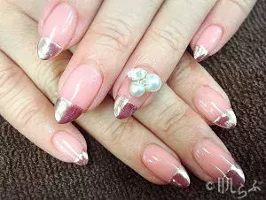結婚式お呼ばれネイルのマナーとネイルデザイン70選 ローリエプレス