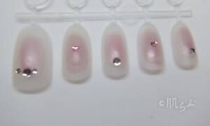 チークネイルのやり方 おすすめアイテム 初心者でも簡単セルフネイル ローリエプレス