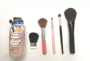 メイクブラシクリーナーおすすめ8選 使い方 洗い方 ダイソー使ってみた ローリエプレス