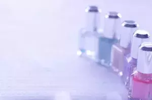 爪のお手入れは美容液で おすすめ美容液 すこやかな美爪をキープするコツ ローリエプレス