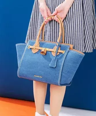サイズもすっきり収納 Samantha Vega のきれいめバッグ集 ローリエプレス