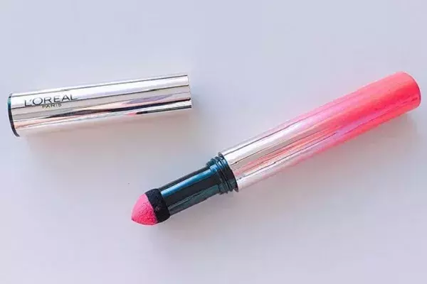 簡単グラデリップが叶う 韓国で大注目の クッションリップ ローリエプレス