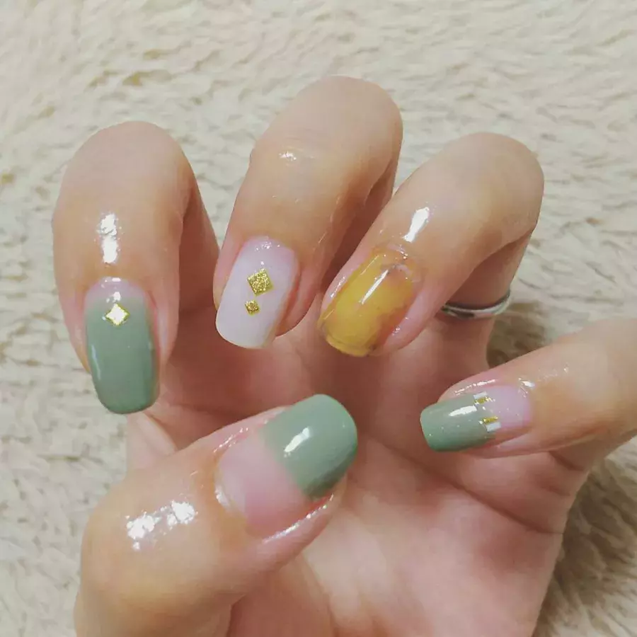 驚きのクオリティ 100均ネイルシール を使った秋ネイルお手本帳 ローリエプレス