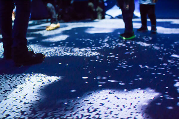 都会の雪景色とクラゲのコラボが幻想的 すみだ水族館の新展示 雪とクラゲ は期間限定 ローリエプレス