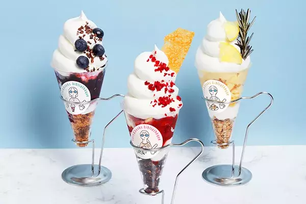 ワンハンドで楽しめる フォトジェニックなテイクアウトスイーツに注目 ローリエプレス