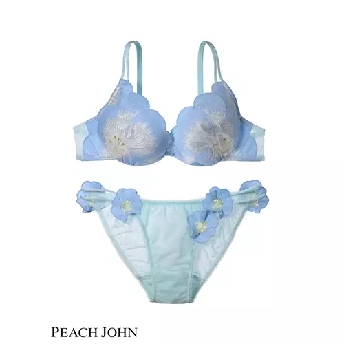 ピーチ ジョンの人気シリーズ 花のブラ に夏の新色 すみれブラック が登場 黒がベースの大人な配色 ローリエプレス