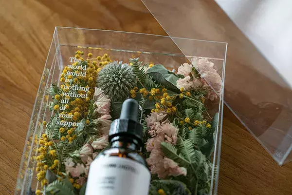 今年の母の日は 色褪せないドライフラワーを Trunk Store のギフトセレクションが素敵なんです ローリエプレス