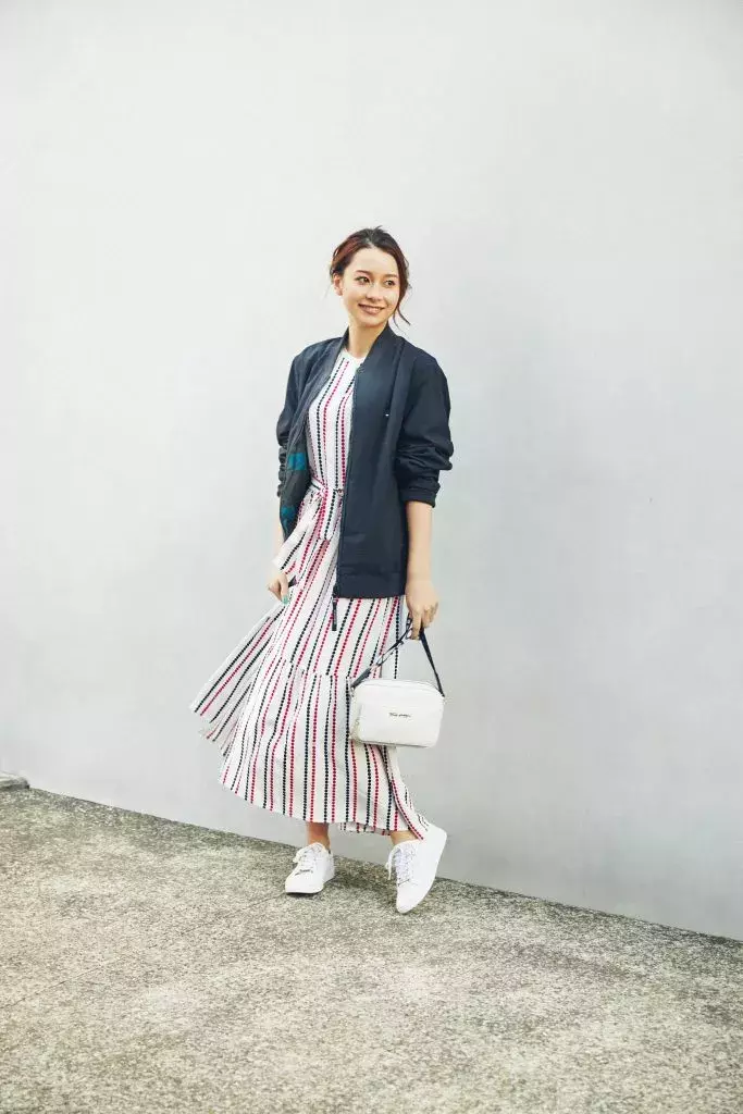 春のカジュアル上手はメンズ服をフェミニンに着る ローリエプレス