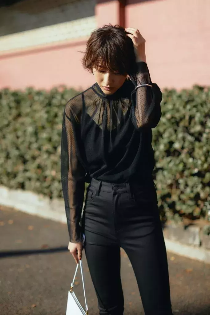 春の旬トップスとも好相性 黒スキニー で今っぽコーデ7選 ローリエプレス 春の旬トップスとも好相性 黒スキニー で今っぽコーデ7選 ローリエプレス