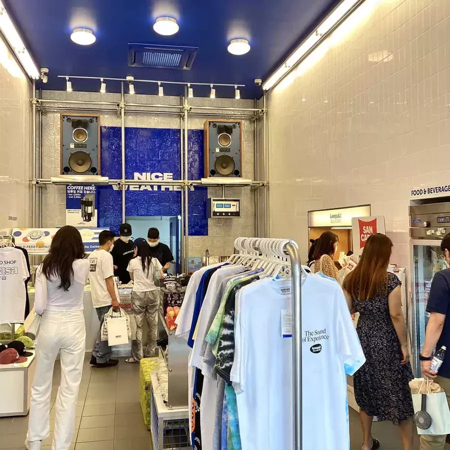 日本メディア初登場 韓国の最新コンビニがオシャレ過ぎた件 ローリエプレス