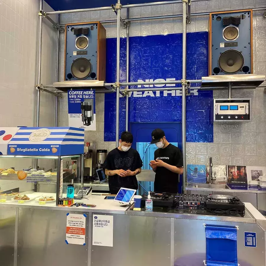 日本メディア初登場 韓国の最新コンビニがオシャレ過ぎた件 ローリエプレス