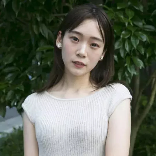 いい香りってドキッとさせちゃう 慶應ミスコン美女がこっそり愛用モテ香水4選 ローリエプレス