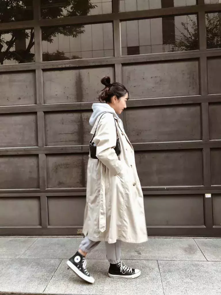 H M 着るだけで海外セレブ風になれる スウェットセットアップ着こなし見本 ローリエプレス