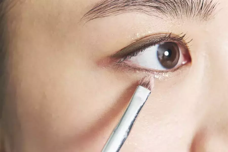 人気ヘアメイクが感動した 一瞬でオシャレ顔になる 韓国コスメって ローリエプレス