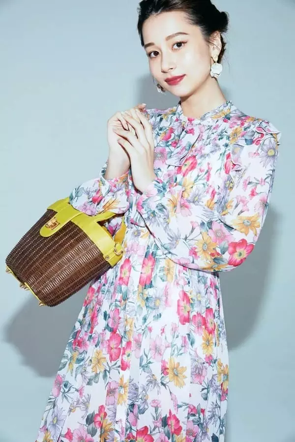 誰もが知る大人気ドラマ ゴシップガール Nikiがなりきりファッションを紹介 ローリエプレス