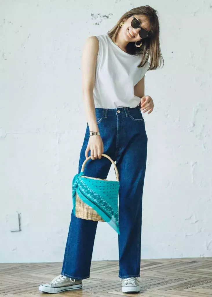 コンバース ワイドパンツ スニーカーでスタイルアップを叶える4つの方法 ローリエプレス