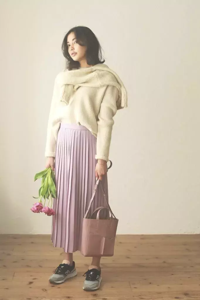 ニューバランス 普通 に見えない大人スニーカーコーデ5選 ローリエプレス